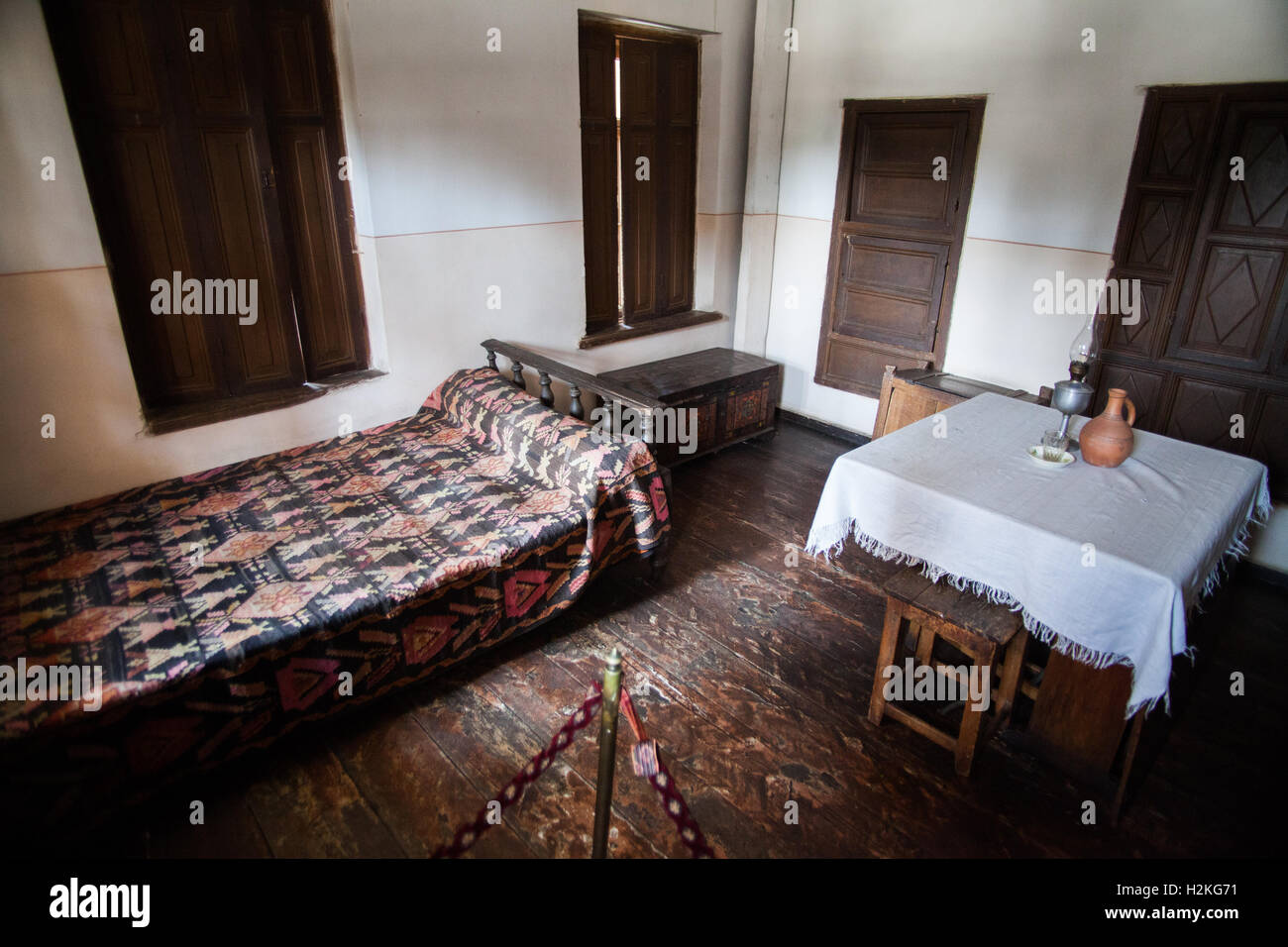 Immagine a colori con gli interni della casa di Giuseppe Vissarionovich Stalin a Gori, Georgia. Foto Stock