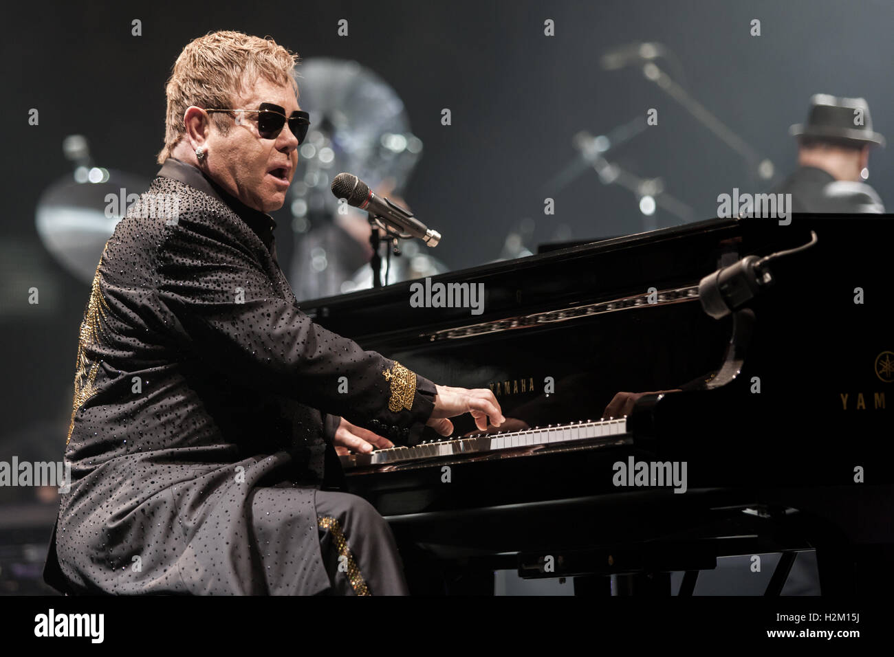 London, Ontario, Canada. Il 29 settembre 2016. Sir Elton John esegue in concerto. Credito: Mark Spowart/Alamy Live News Foto Stock