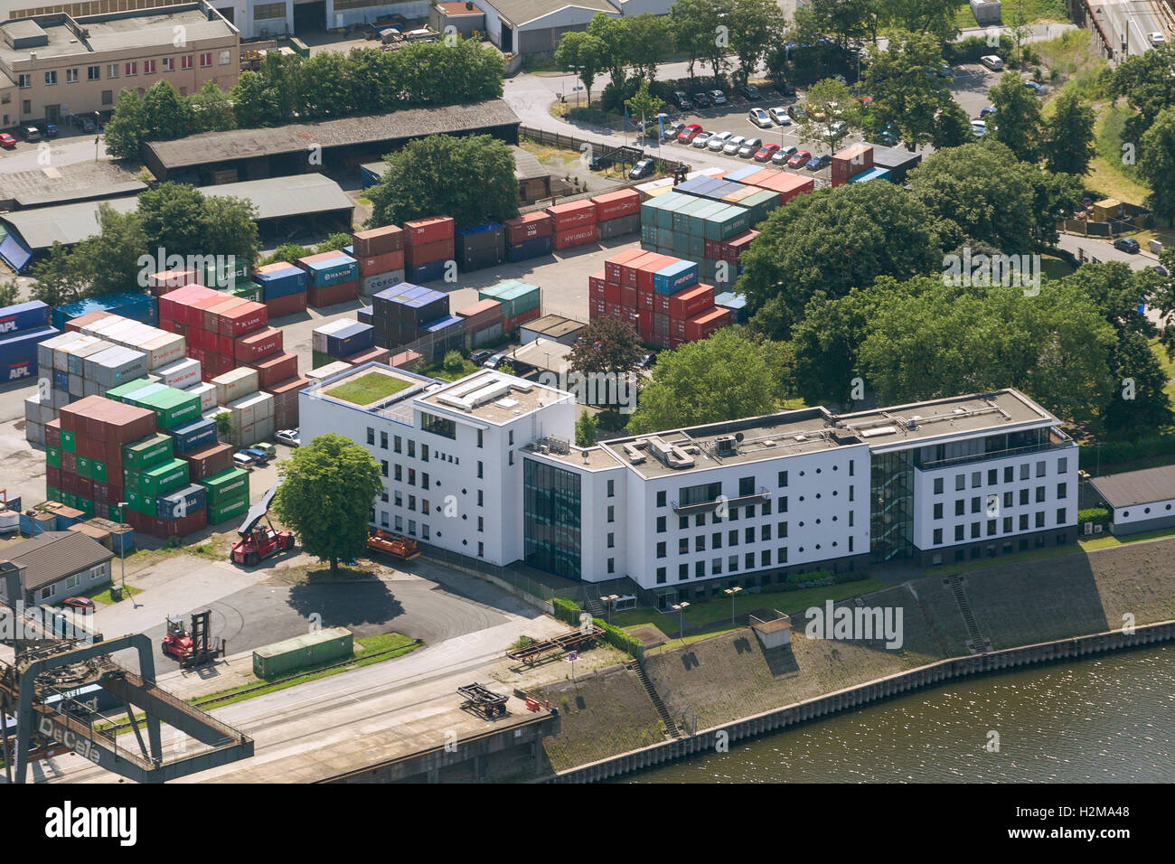 Veduta aerea del porto di Duisburg, porto interno, autorità portuale Duisport, sede amministrativa, Duisport, vista aerea Foto Stock