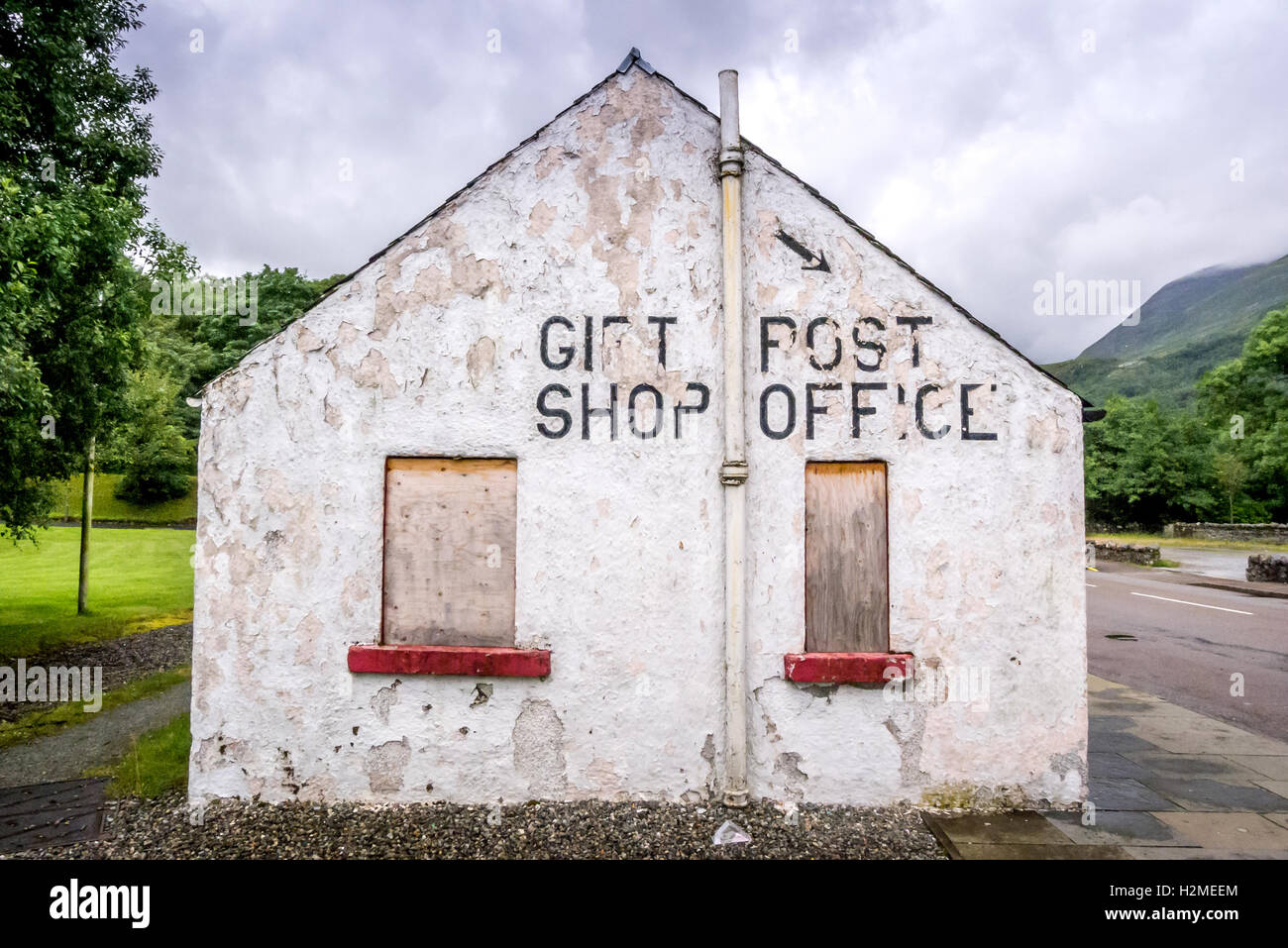 Trascurato Post office nelle Highlands scozzesi Foto Stock