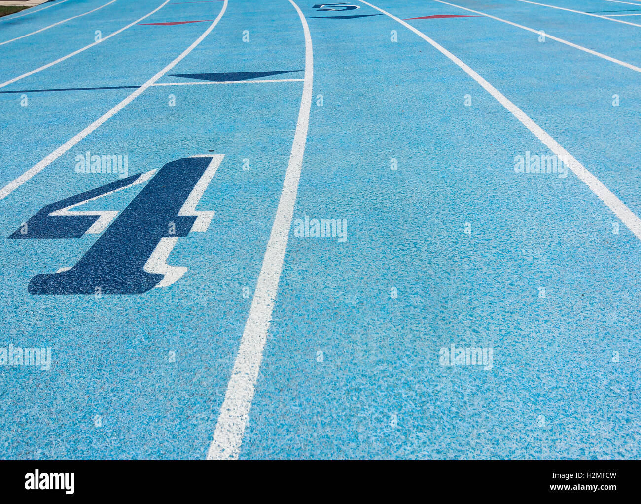Blu e bianco via di corsa. Foto Stock