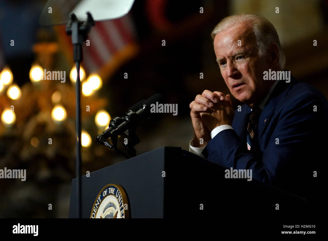Vice presidente Joe Biden dà un discorso a una registrazione degli elettori Rally presso Drexel University di Philadelphia, Pennsylvania. Foto Stock