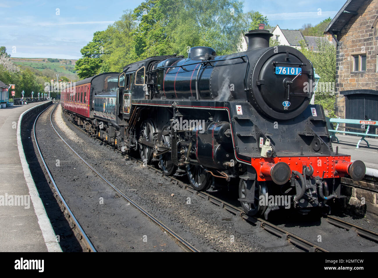 76079 posa come 76101 per il Gala scozzese sul NYMR a Grosmont.Maggio 2016 Foto Stock