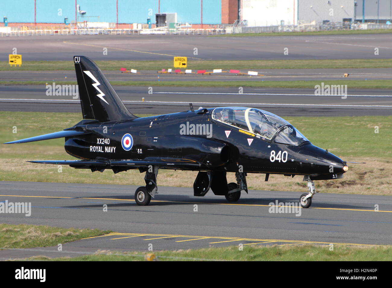 XX240 BAe Hawk T1 azionato dalla Royal Navy, a Prestwick International Airport durante l'esercizio comune della Warrior 15-1. Foto Stock