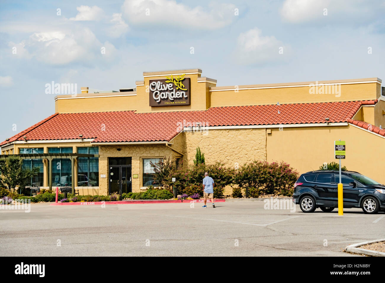 L'esterno di un'Olive Garden Restaurant si trova a 2321 MI-240 strada di servizio, Oklahoma City, Oklahoma, Stati Uniti d'America. Cucina Italiana. Foto Stock