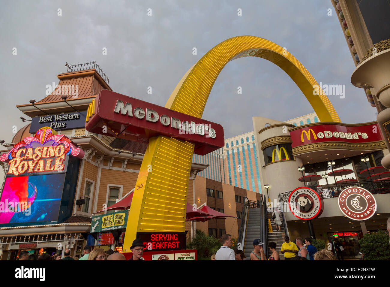 Las Vegas, Nevada - Un ristorante McDonald's sulla striscia. Foto Stock