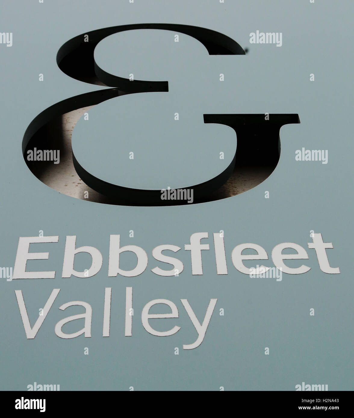 Una vista generale dei siti di costruzione in Ebbsfleet, Kent, dove gli sviluppatori stanno costruendo una nuova città giardino sull'estuario del Tamigi, di aiutare ad affrontare in Gran Bretagna da carenza di alloggi. Foto Stock