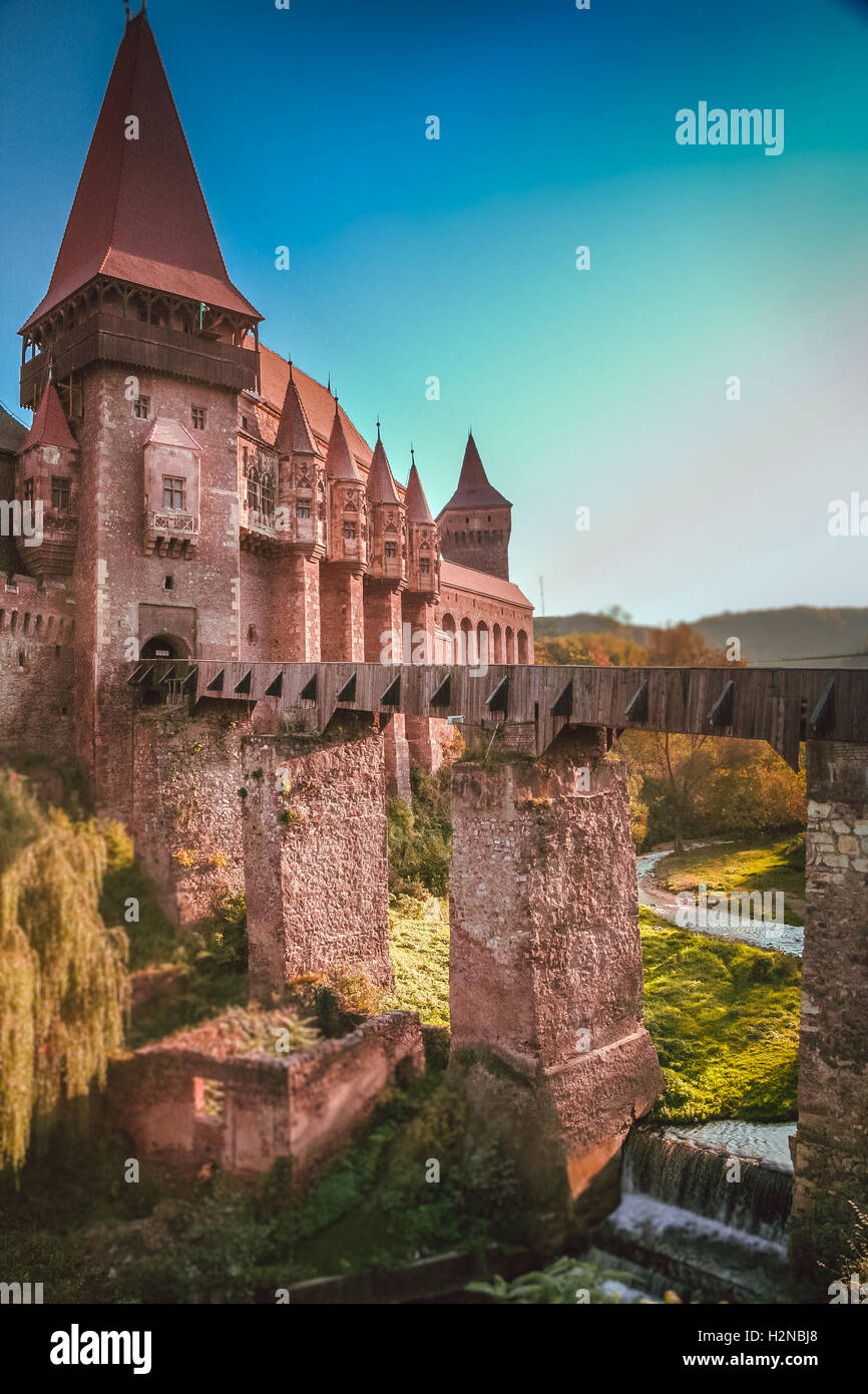 Castello Hunyad, chiamato anche il castello di Korwin o il castello di Dracula, a causa di collegamenti e leggende relative a Vlad III di Wallach Foto Stock