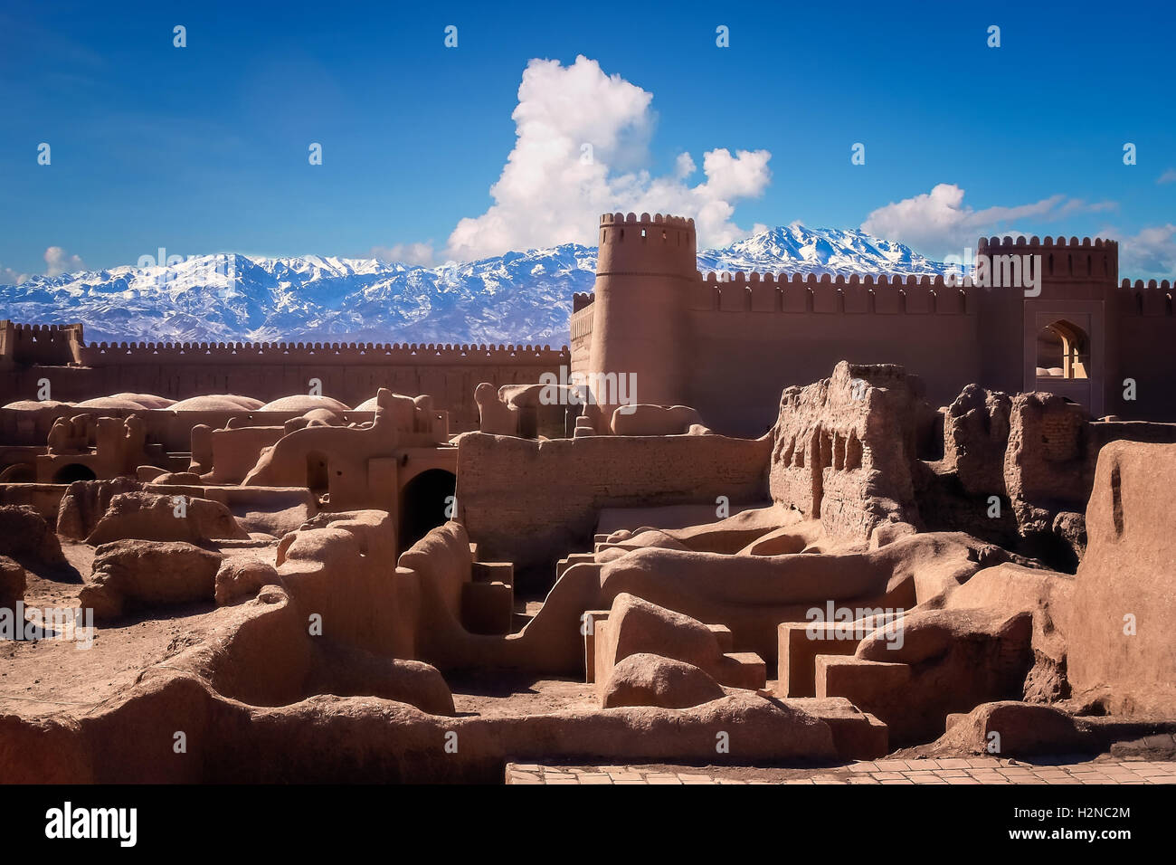 Antico castello di Rayen vicino a Bam, in Iran Foto Stock