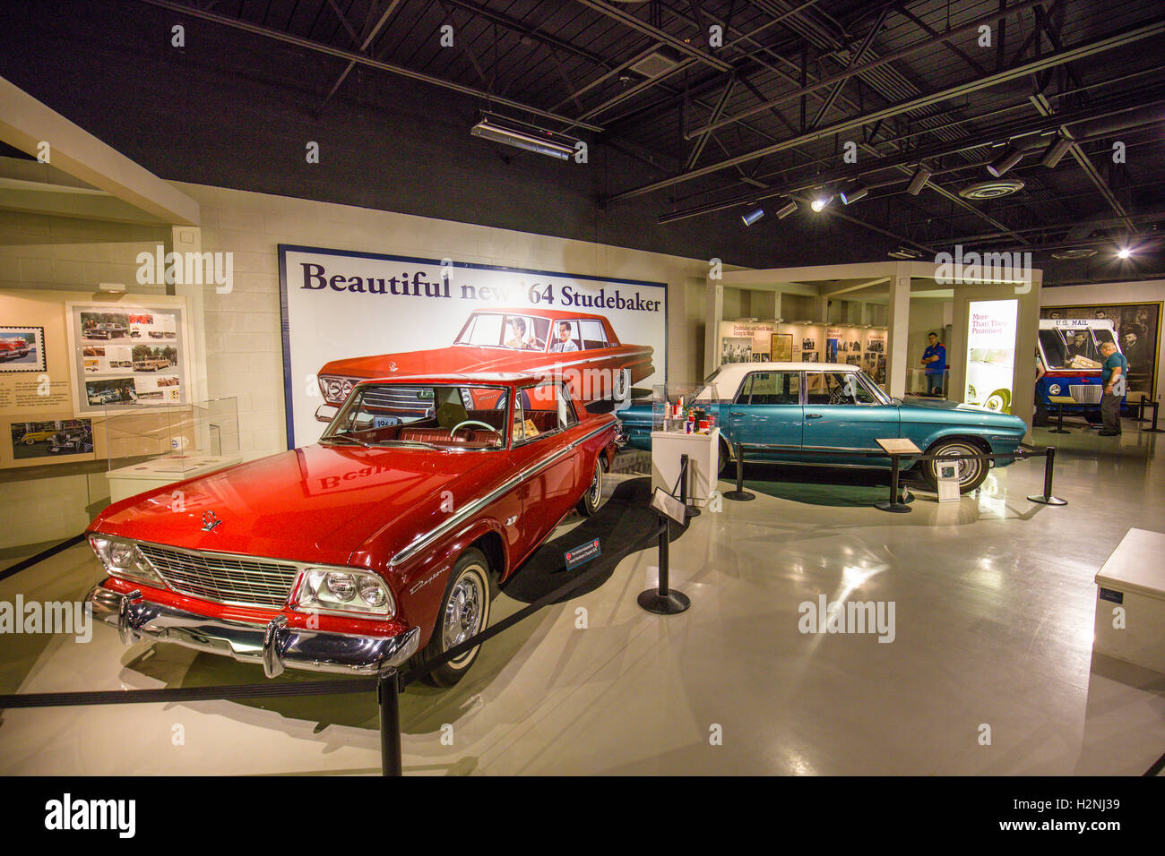 Auto sul display interno Studebaker National Museum di South Bend Indiana Foto Stock