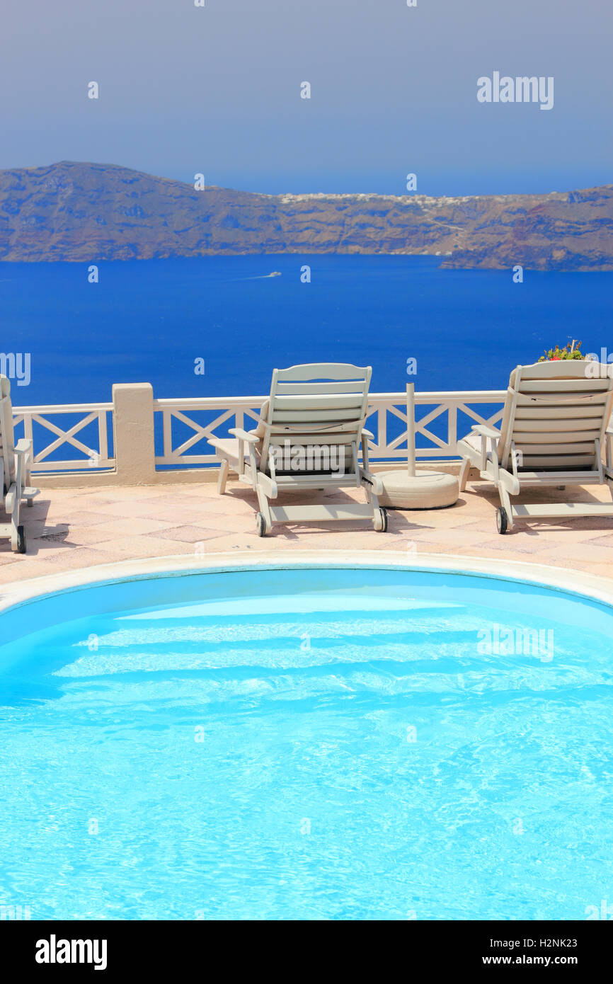 Piscina a Santorini isola Grecia Foto Stock