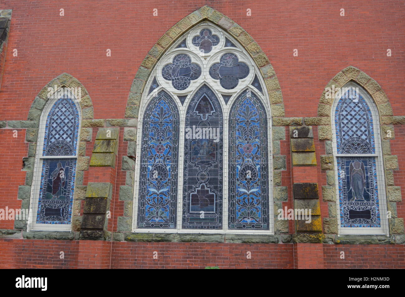 Le finestre di vetro macchiate in Cristo regno Chiesa Metodista di Chestertown, Maryland. Foto Stock