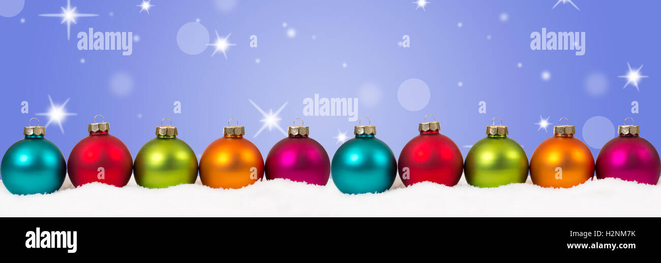 Natale palle colorate banner Decorazione stelle copyspace di sfondo spazio copia testo Foto Stock