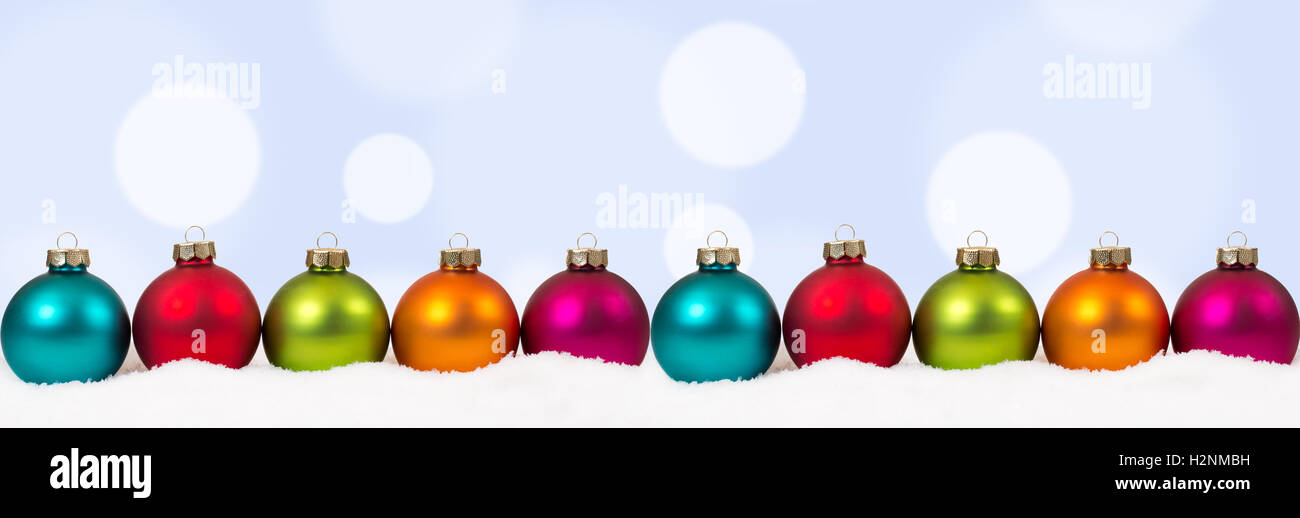 Natale palle colorate banner Decorazione copyspace spazio copia testo Foto Stock
