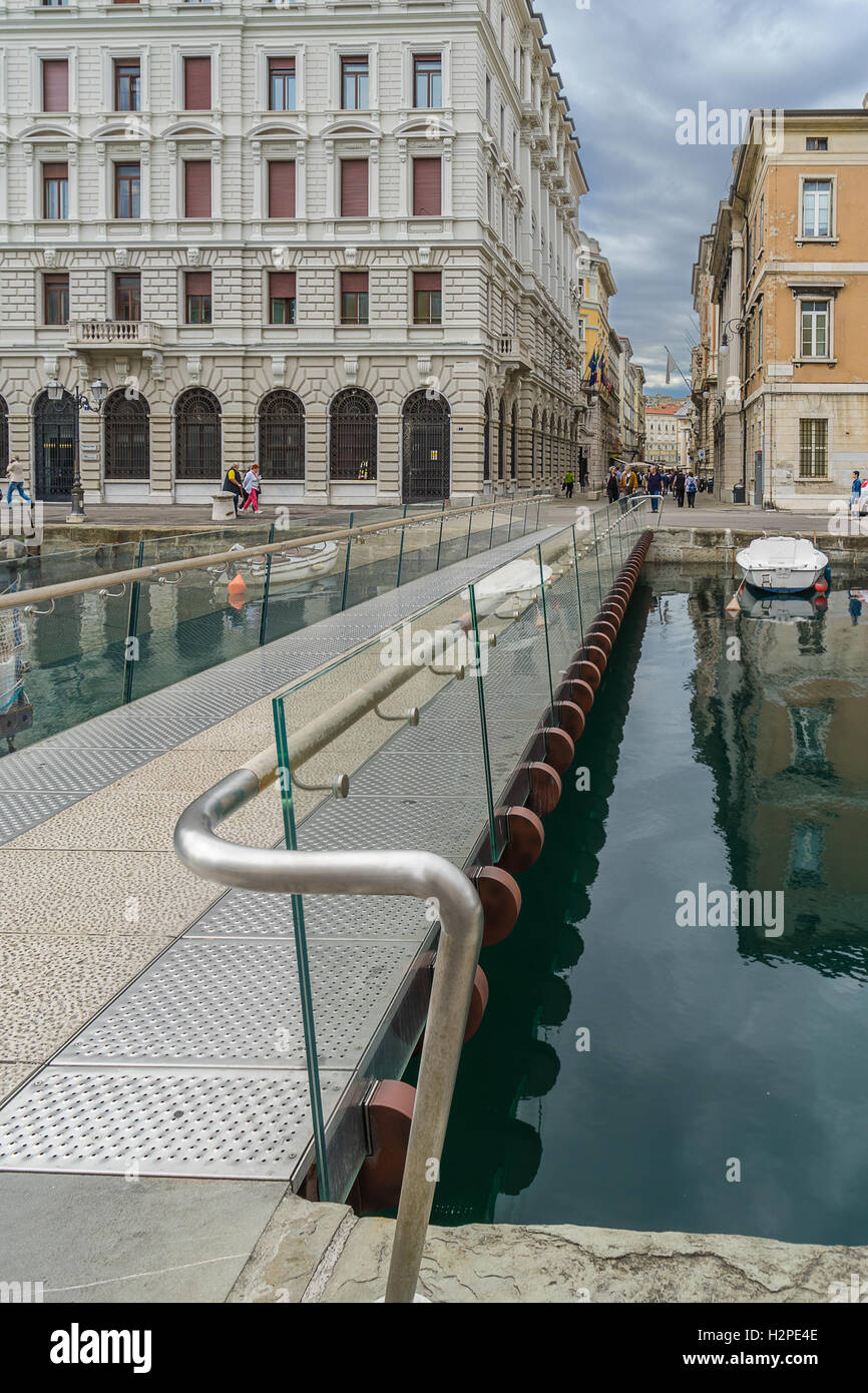 Ponte sul Canal Grande di Trieste Foto Stock