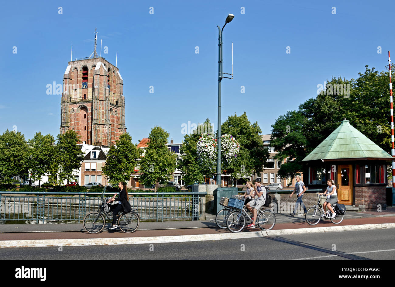 Leeuwarden vecchia città olandese Friesland Fryslan Oldehove Toren la torre per i Paesi Bassi Foto Stock