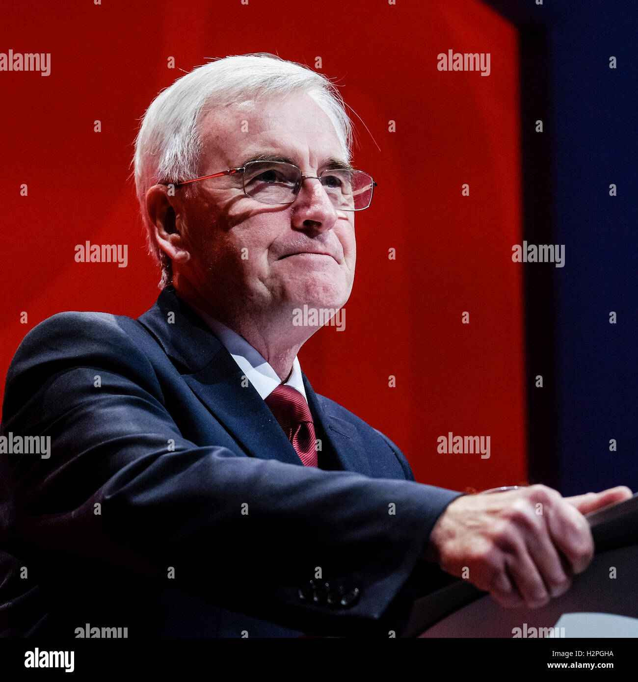 Labour Party Conference on 26/09/2016 a Liverpool ACC, Liverpool. Persone nella foto: John McDonnell, Cancelliere ombra, indirizzi conferenza sul giorno 2 . Foto di Julie Edwards. Foto Stock