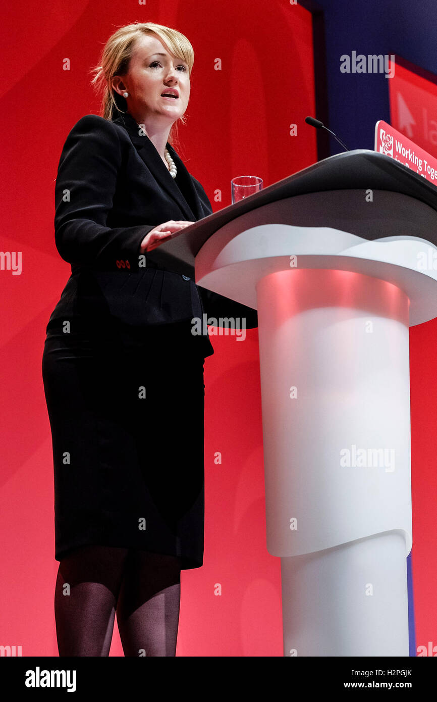 Labour Party Conference on 26/09/2016 a Liverpool ACC, Liverpool. Persone nella foto: Rebecca Long-Bailey, Shadow capo segretario del Tesoro, indirizzi conferenza . Foto di Julie Edwards. Foto Stock