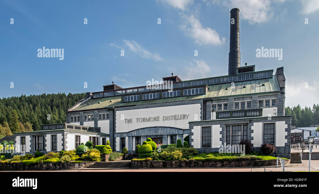 Tormore Distillery, Speyside single malt Scotch whisky distillery vicino a Grantown-on-Spey, Scotland, Regno Unito Foto Stock