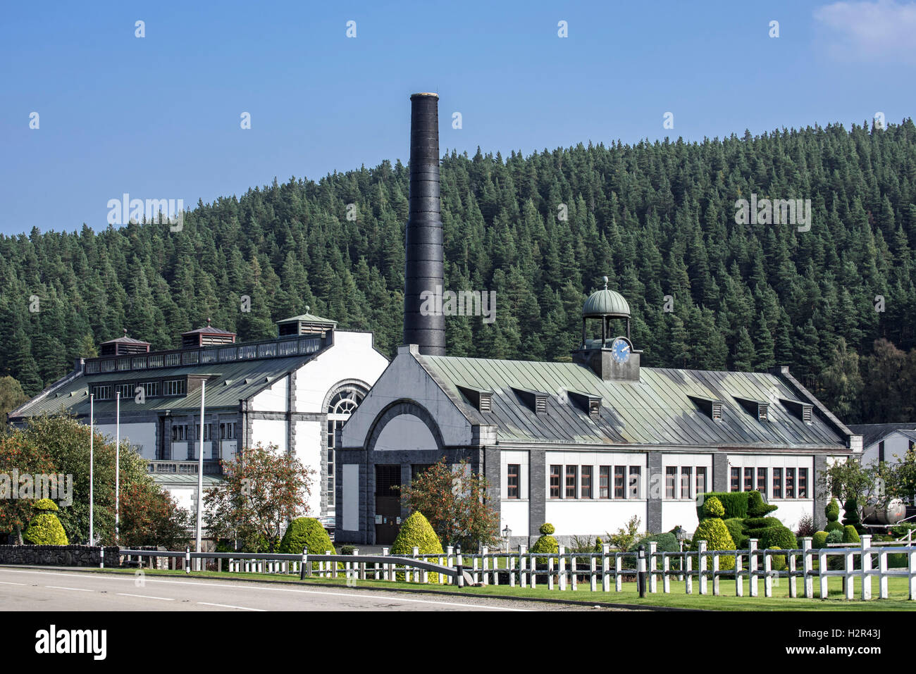 Tormore Distillery, Speyside single malt Scotch whisky distillery vicino a Grantown-on-Spey, Scotland, Regno Unito Foto Stock