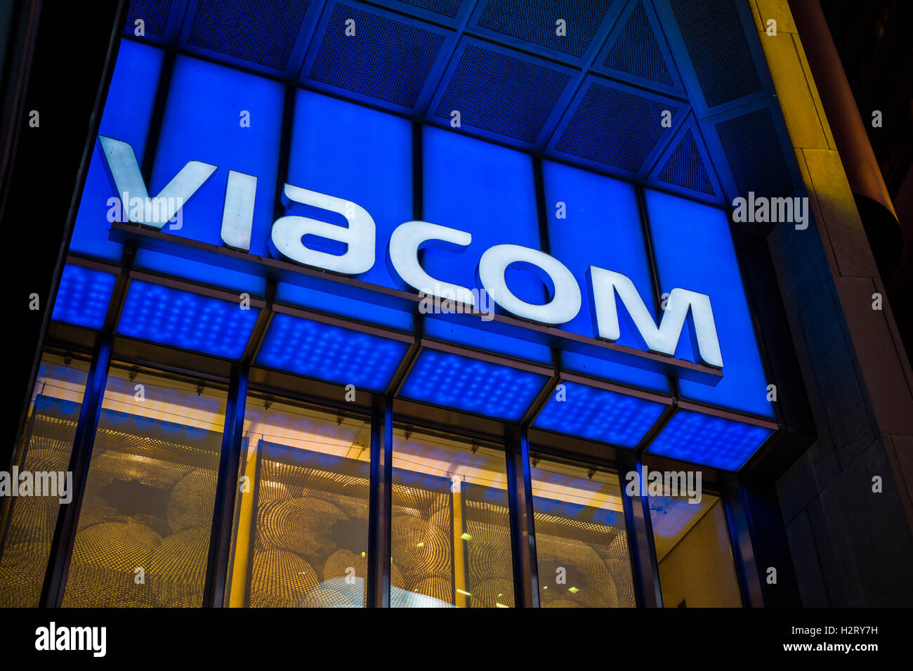 Viacom ha sede in Times Square a New York martedì, 27 settembre 2016. Possiede Viacom MTV e Nickelodeon, Comedy Central e Paramount. (© Richard B. Levine) Foto Stock