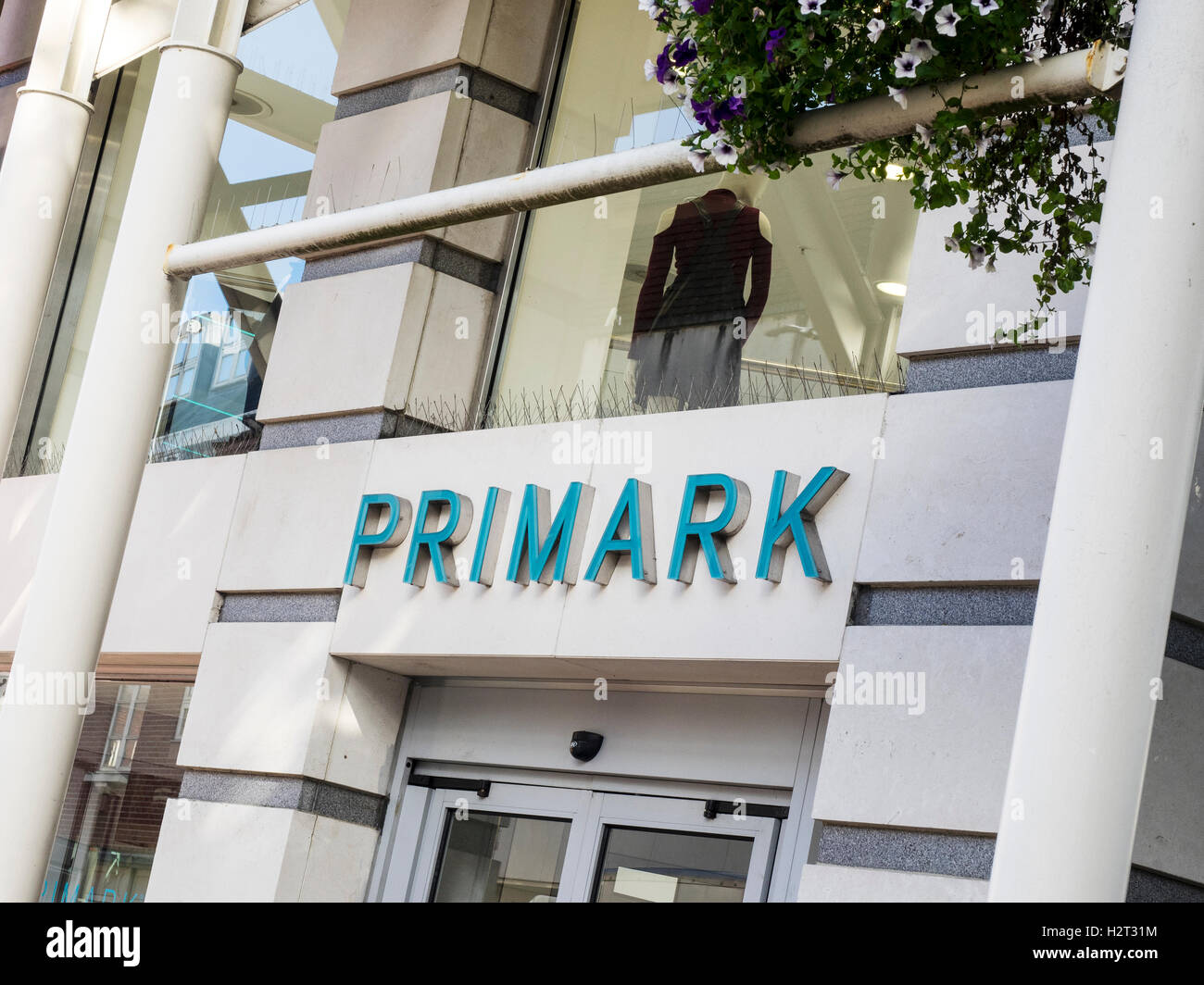 Il Primark store situato nel centro di Brooks in Winchester, Hampshire Foto Stock