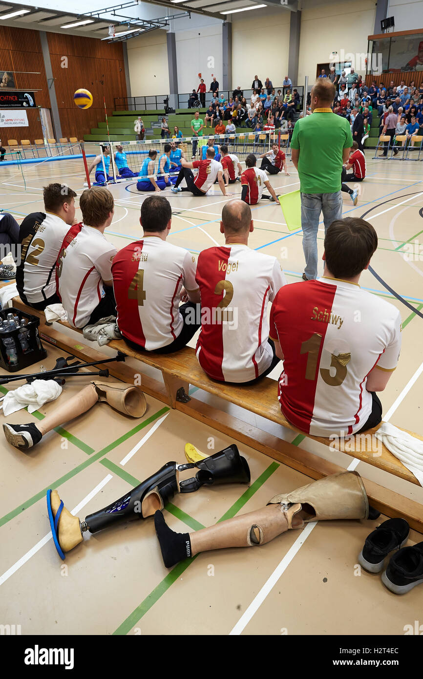 Sport Disabili, seduta la pallavolo, il gioco tra la Germania e l'Iran, Coblenza, Renania-Palatinato, Germania Foto Stock