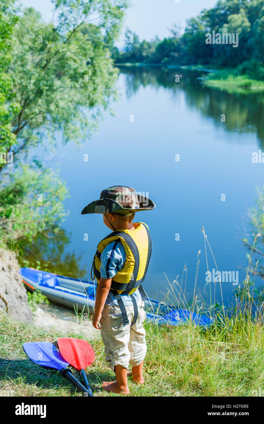 Ragazzo kayak Foto Stock