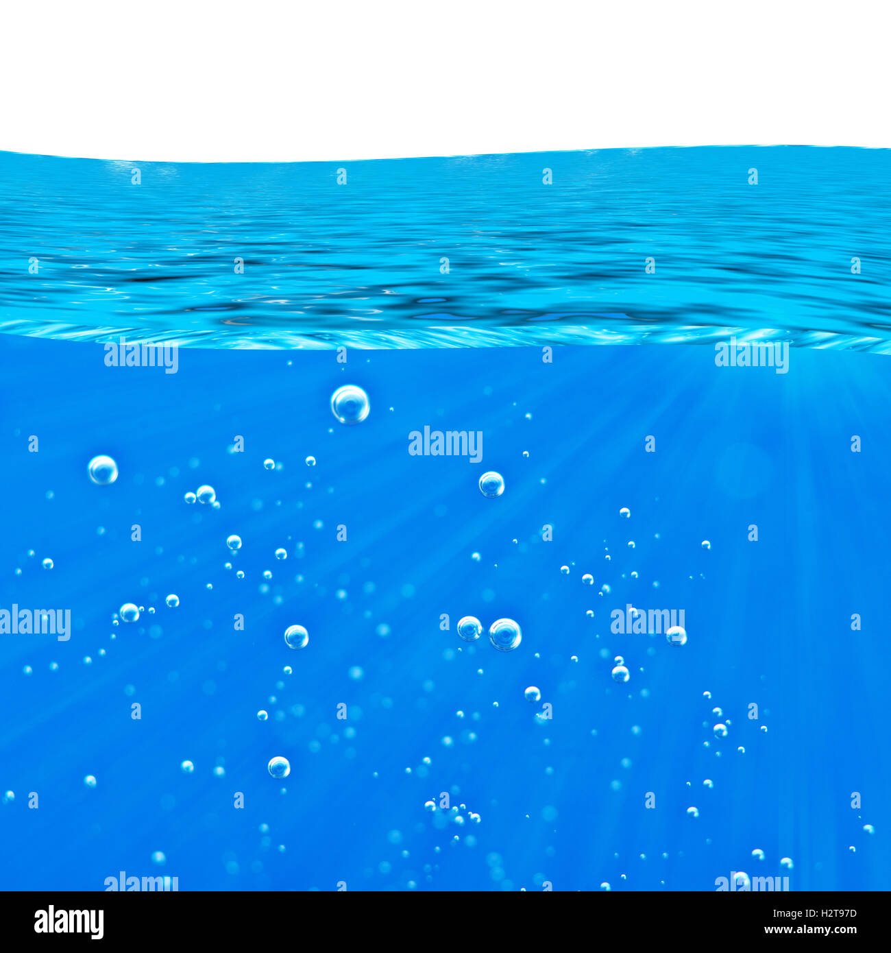 Onda Blu, acqua, macro bolle di aria, travi, area per il testo su sfondo bianco. Foto concettuale. Concetto di risorse idriche. Foto Stock