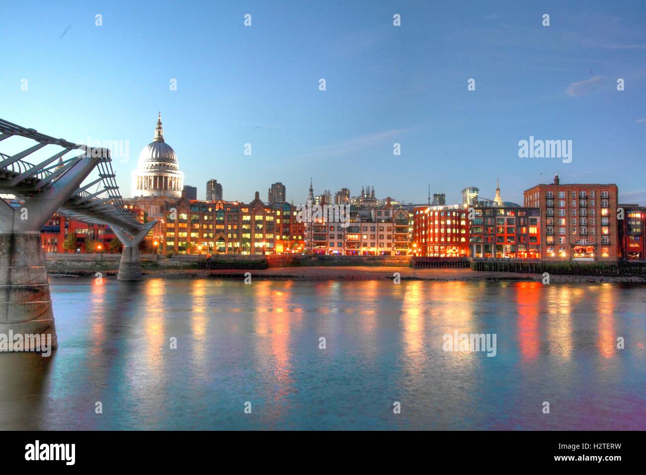 Il fiume Tamigi Panorama, Londra, Inghilterra Foto Stock
