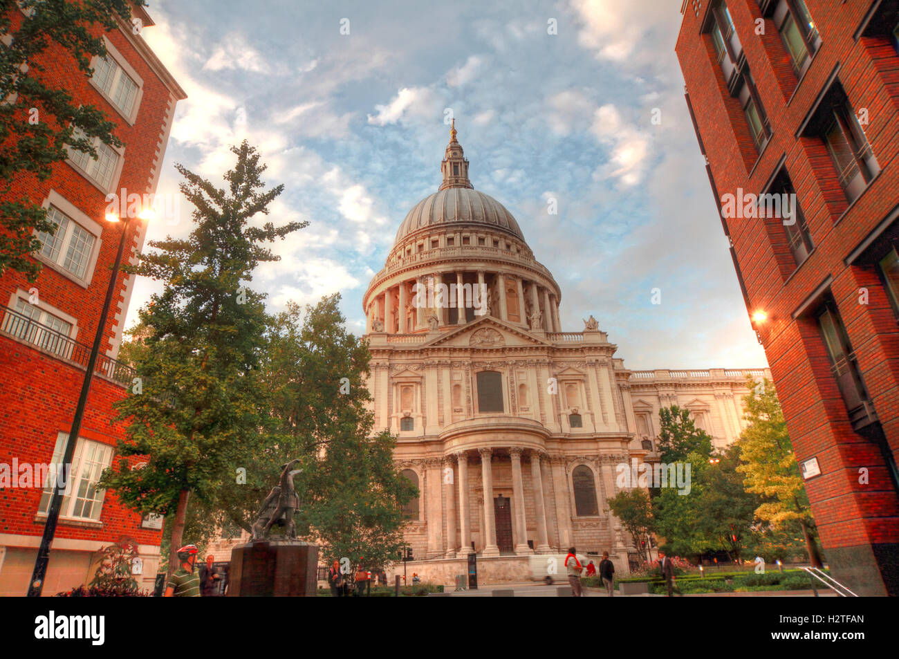 St Pauls Cathedral Londra di sera Foto Stock