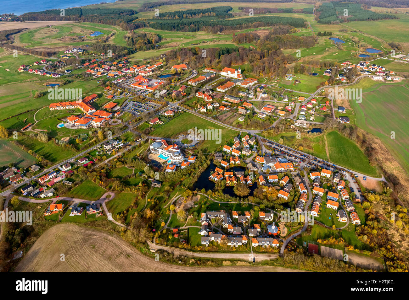 Fotografia aerea, Radisson Blu Resort Castello Fleesensee, scandinavo golf club con Göhren-Lebbin, Müritz scenario del mare,Mecklenburg Foto Stock