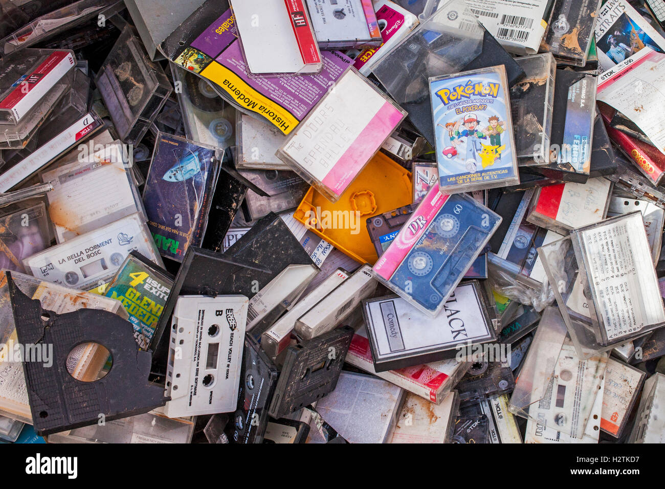 Cassetta di storage su nastro a riciclare,centro di riciclaggio Foto Stock