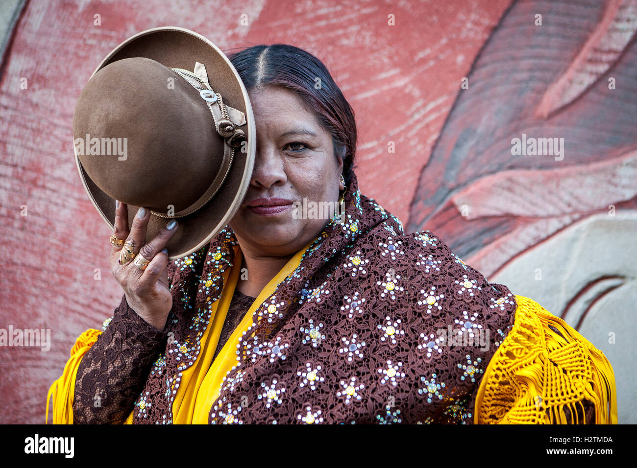 Angela la Folclorista, cholita wrestler femmina, El Alto, La Paz, Bolivia Foto Stock