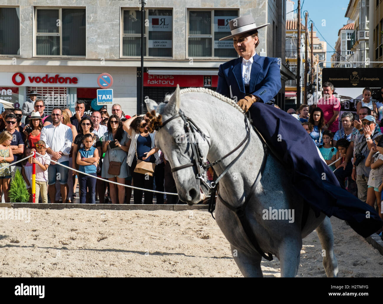 Fuengirola un caballo. Malaga, Spagna Foto Stock