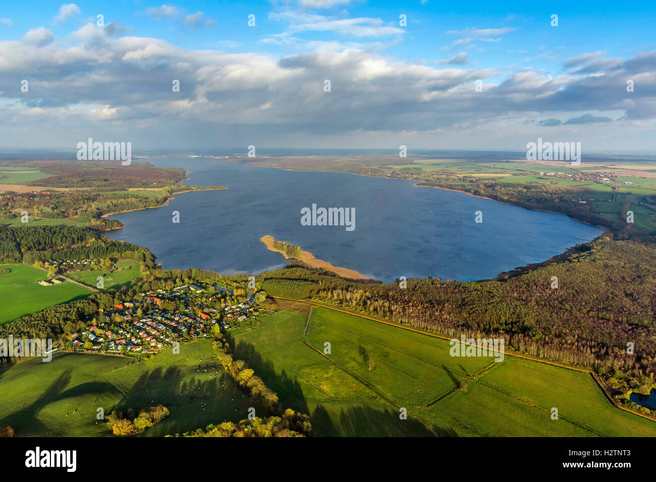 Fotografia aerea, Wustrow, Tollensesee con la pesca isola, Penzlin, Mecklenburg pianura pianura piena di laghi, Müritz, Mecklenburg- Foto Stock