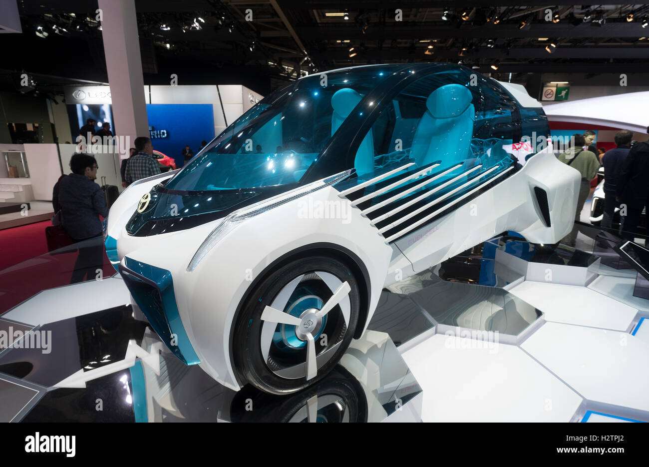 Toyota FCV più idrogeno a celle a combustibile e concept car al Paris Motor Show 2016 Foto Stock