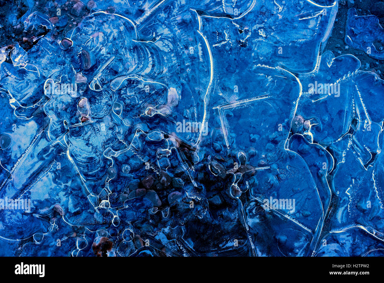 Modelli di ghiaccio acqua gelida cristalli congelati Foto Stock