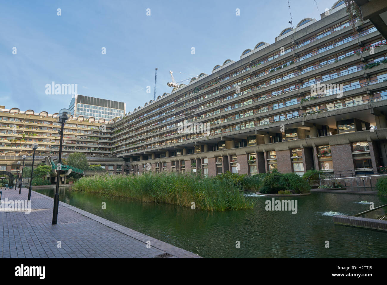 Il Barbican Centre di Londra, Appartamento di calcestruzzo blocco. Foto Stock