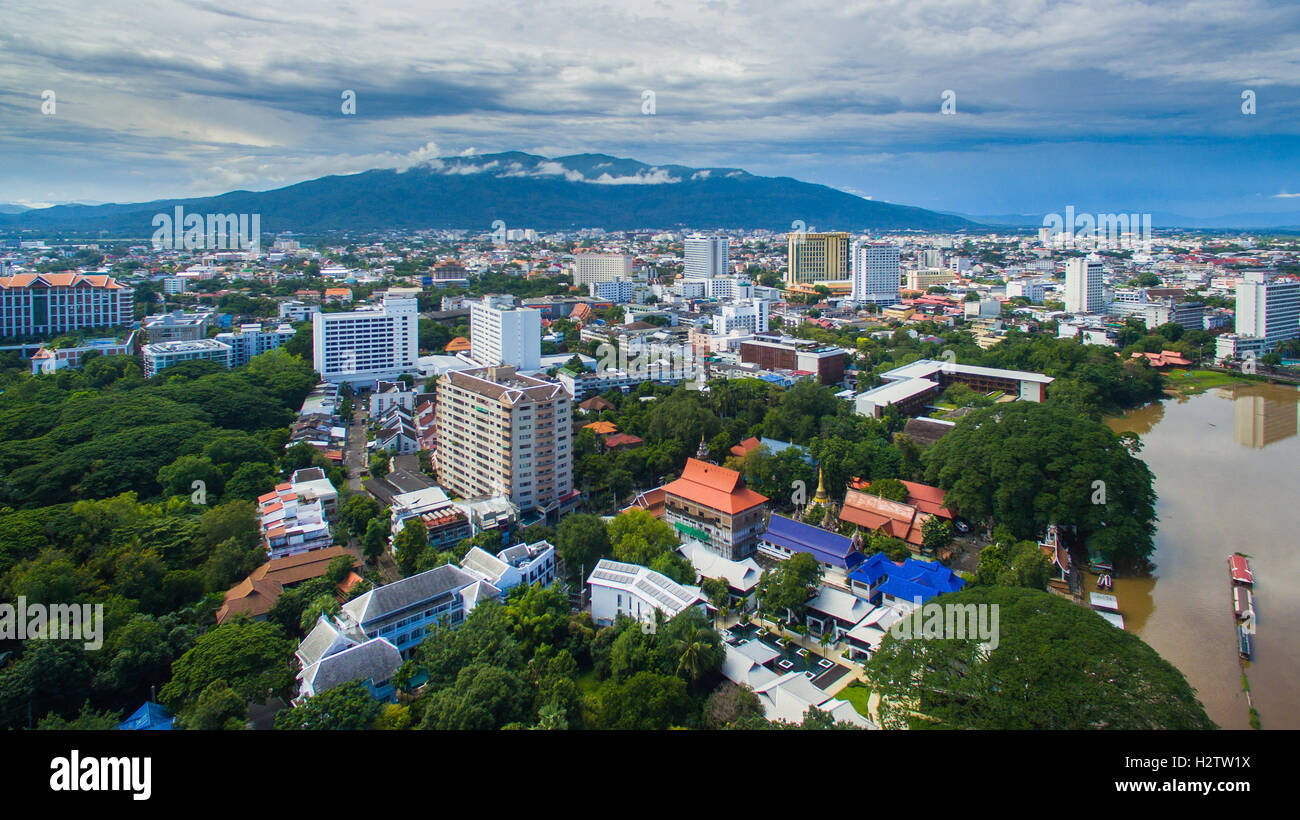 Vista aerea della citta' di Chiang Mai, angolo alto consente di visualizzare la pianificazione della Thailandia. Foto Stock