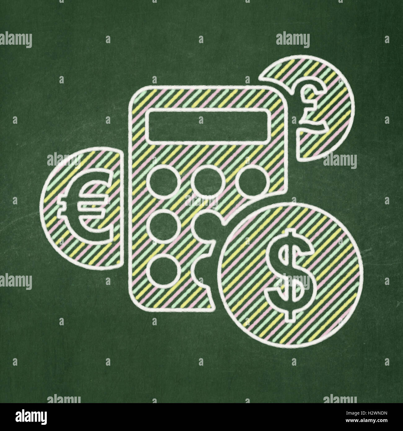 News concept: Calcolatrice su sfondo lavagna Foto Stock