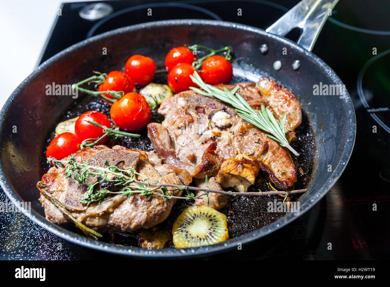 Di carne con verdure Foto Stock