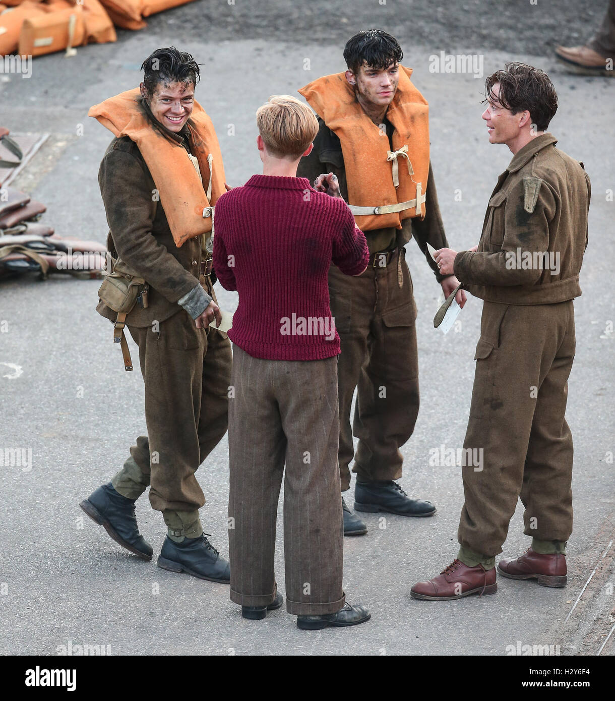 Christopher Nolan continua a film il film 'Dunkirk' a Weymouth Harbour. Dotato di: Harry stili, Aneurin Barnard, Cillian Murphy, Jack Lowden dove: Weymouth, Regno Unito quando: 28 Lug 2016 Foto Stock