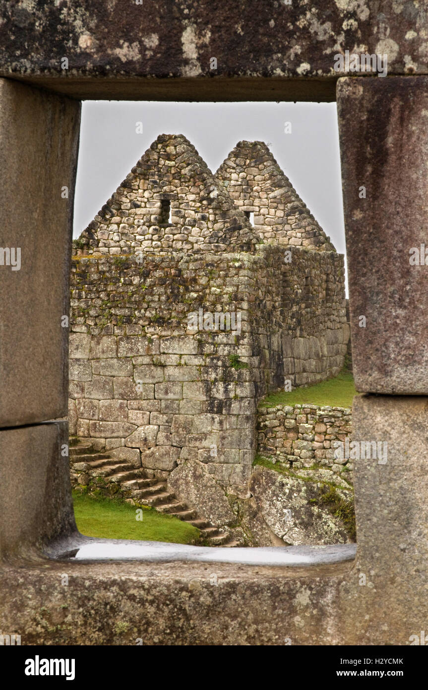 All'interno del complesso archeologico di Machu Picchu. Machu Picchu è una città situata in alto nella catena delle Ande in Perù moderno. Esso Foto Stock