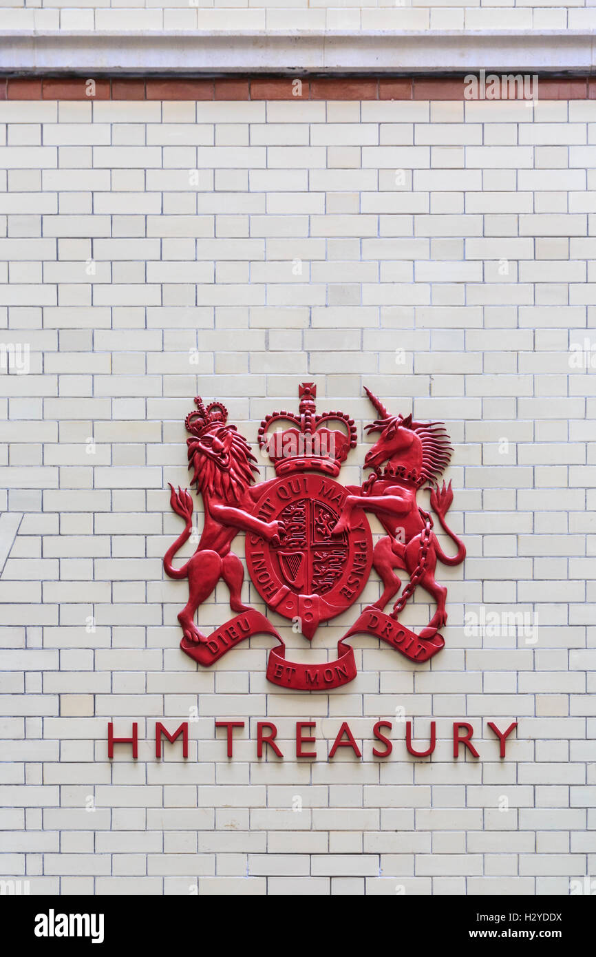 HM Treasury firmare all'esterno dell'edificio, Whitehall, Westminster, London Foto Stock