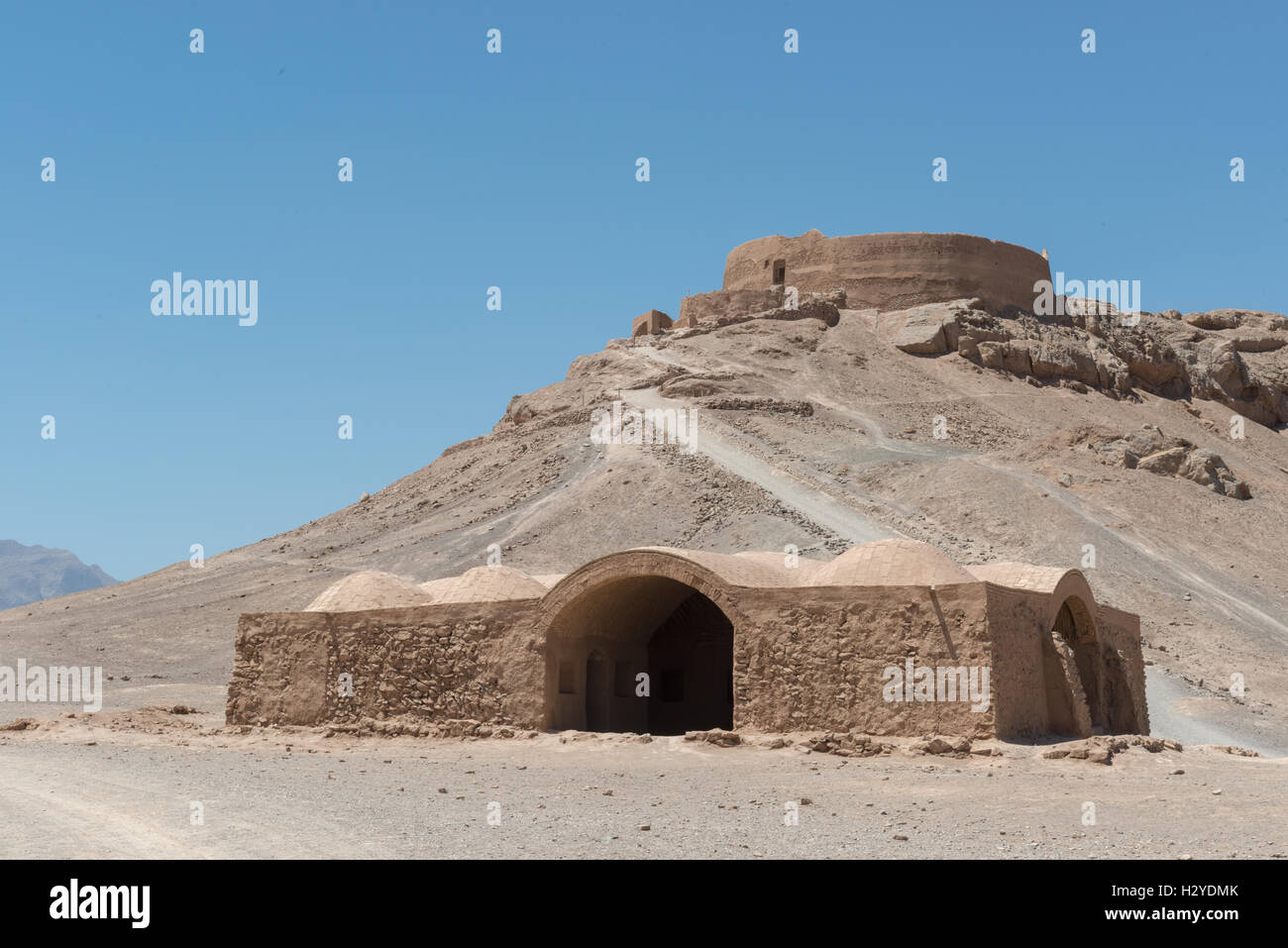 Yazd, Dakhmeh-ye Zartoshtiyun, torri zoroastriana di silenzio fuori città Foto Stock