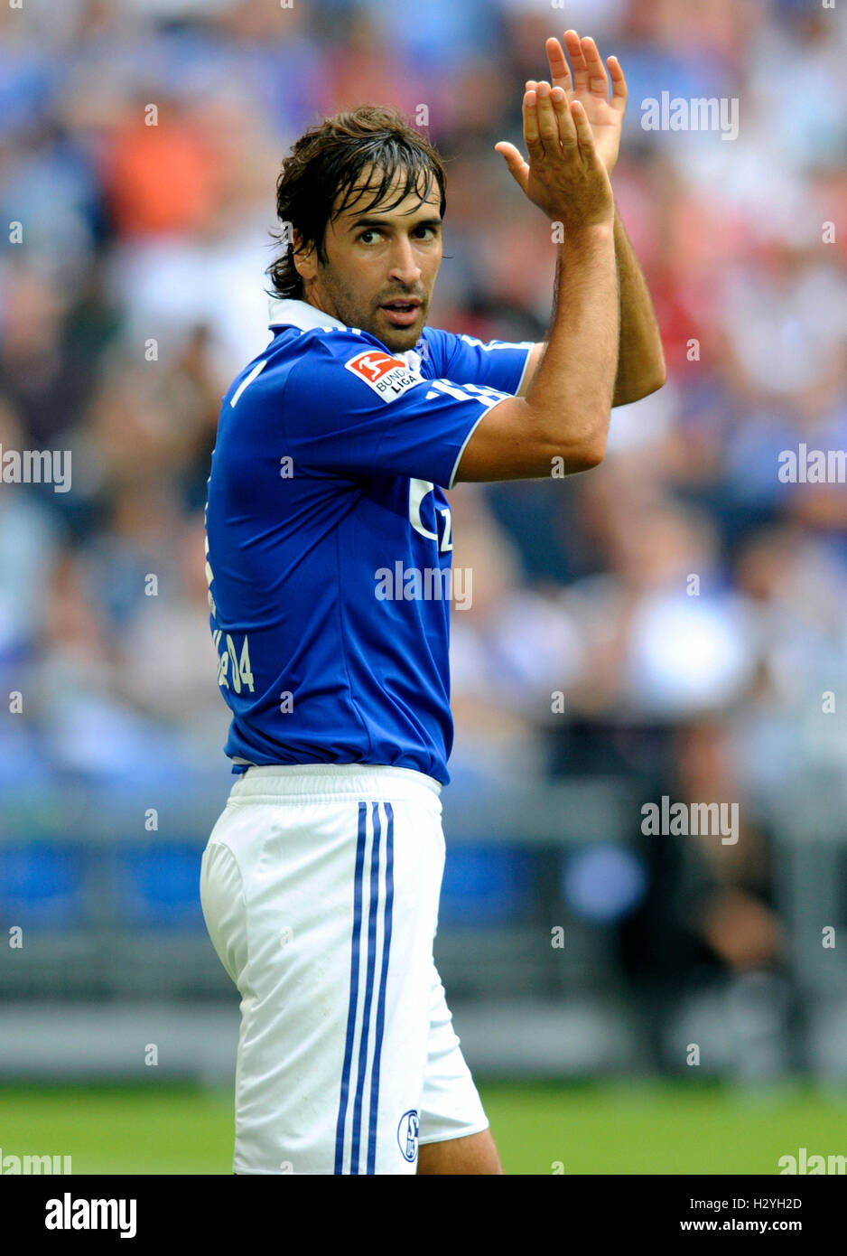 Giocatore di Football Raul, Liga totale Cup 2010, la League Cup totale, match tra FC Schalke 04 e Hamburger SV, risultato finale Schalke 2 Foto Stock