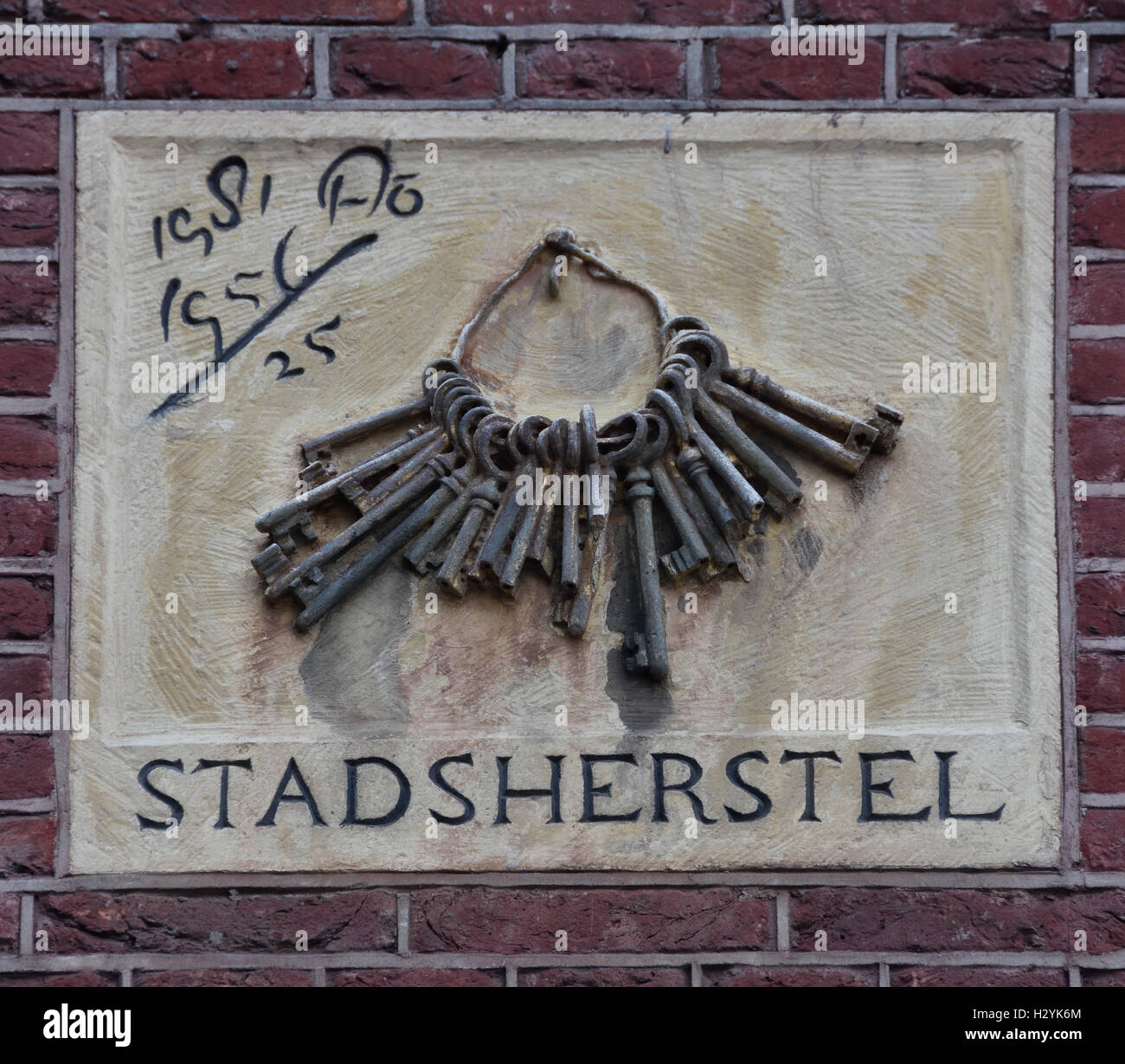 Facciata in pietra Stadsherstel olandese di Amsterdam Paesi Bassi Foto Stock