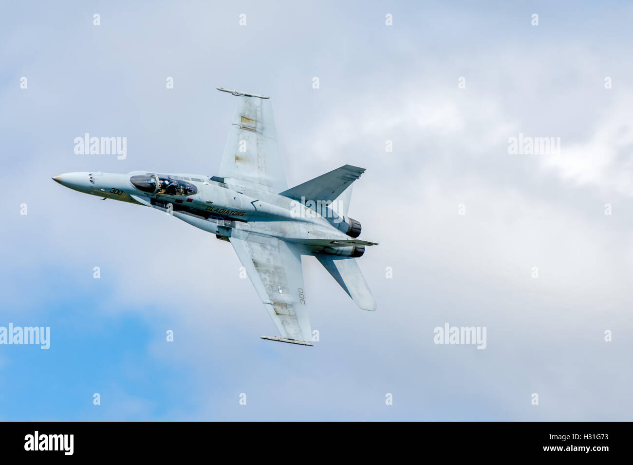 McDonnell Douglas F/A-18 Hornet bicomotore supersonico da combattimento multiruolo per tutte le condizioni atmosferiche Foto Stock