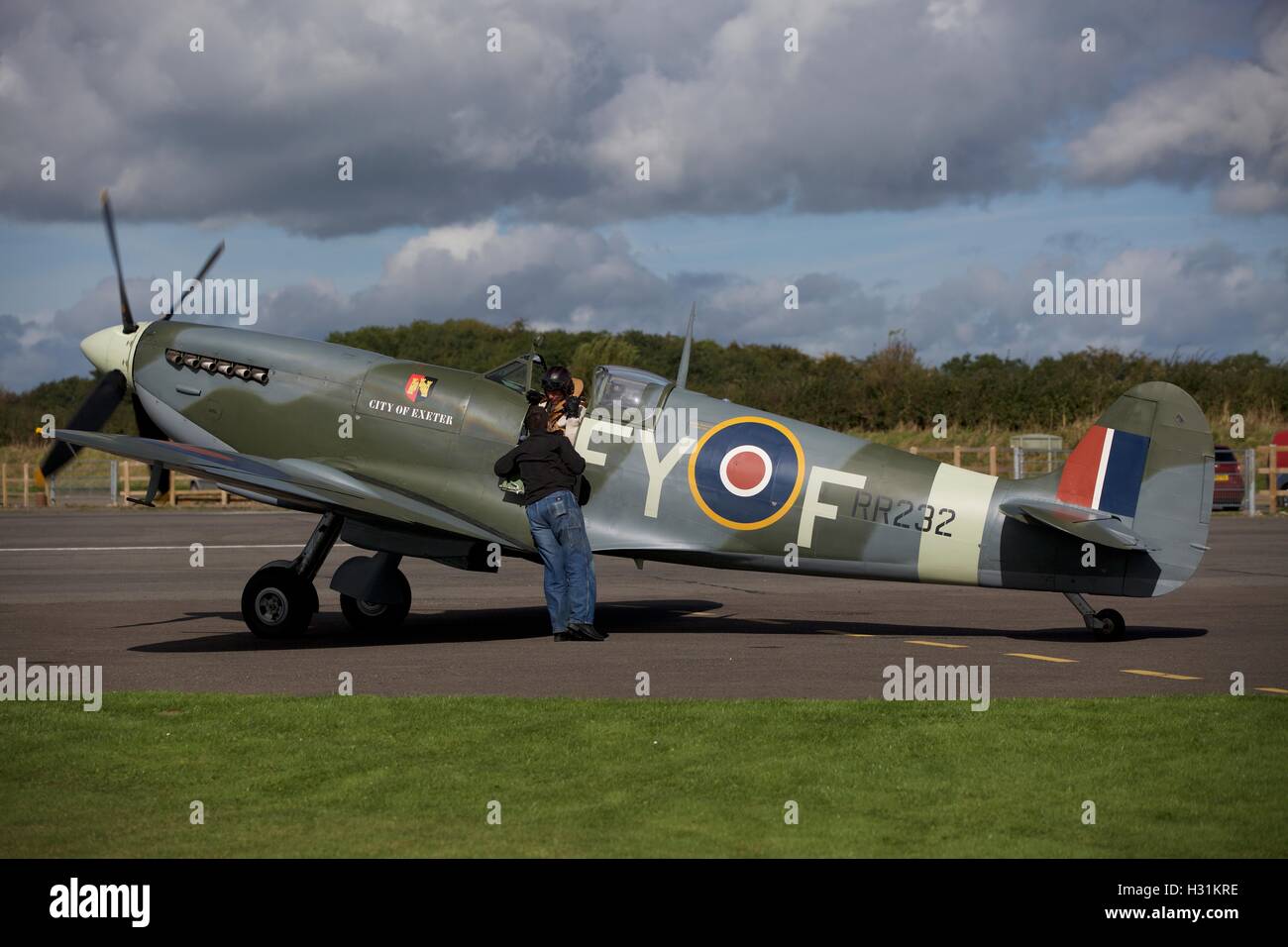 Spitfire a Dunkeswell airfield nel Devon che appare in scene di volo nel 2017 film Dunkirk, un British epico film di guerra Foto Stock